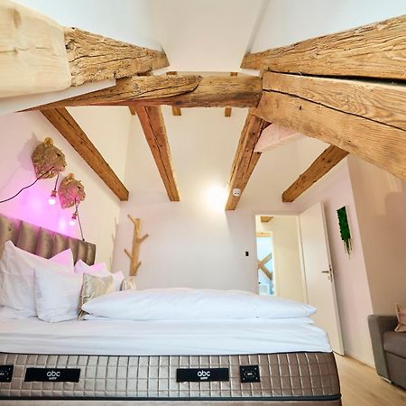Ferienwohnung Wood World Luxury - Massage - Bergblick - Tranpolin- Parken Markdorf Exterior foto