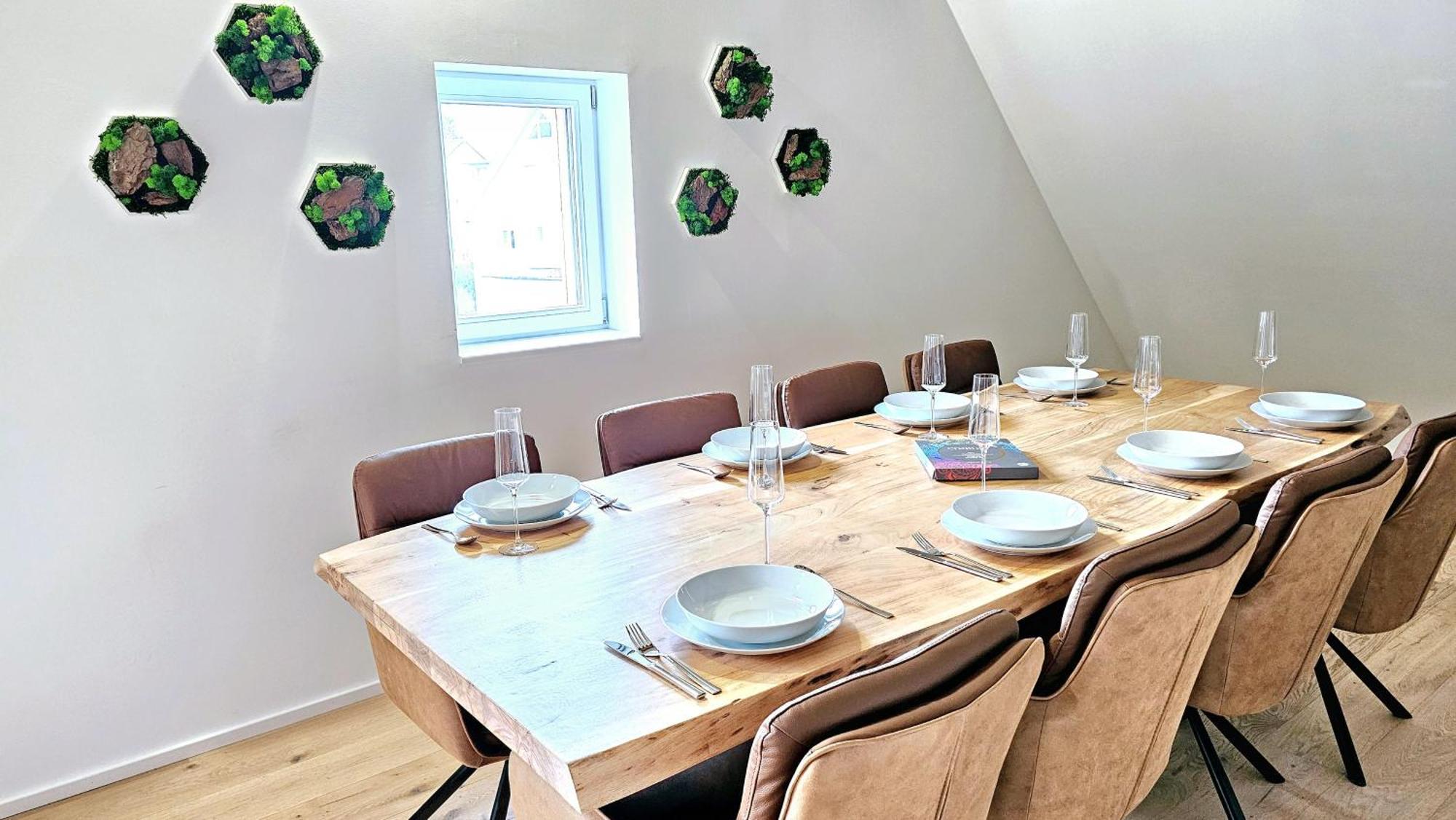 Ferienwohnung Wood World Luxury - Massage - Bergblick - Tranpolin- Parken Markdorf Exterior foto