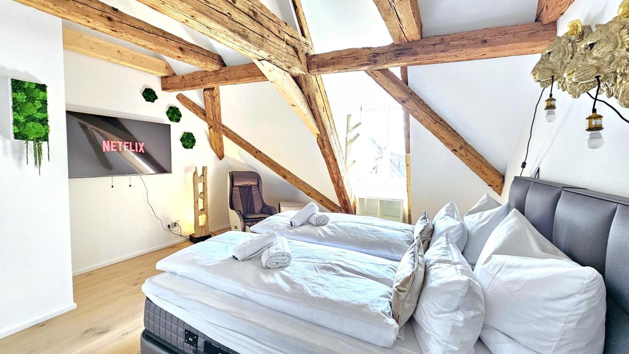 Ferienwohnung Wood World Luxury - Massage - Bergblick - Tranpolin- Parken Markdorf Exterior foto