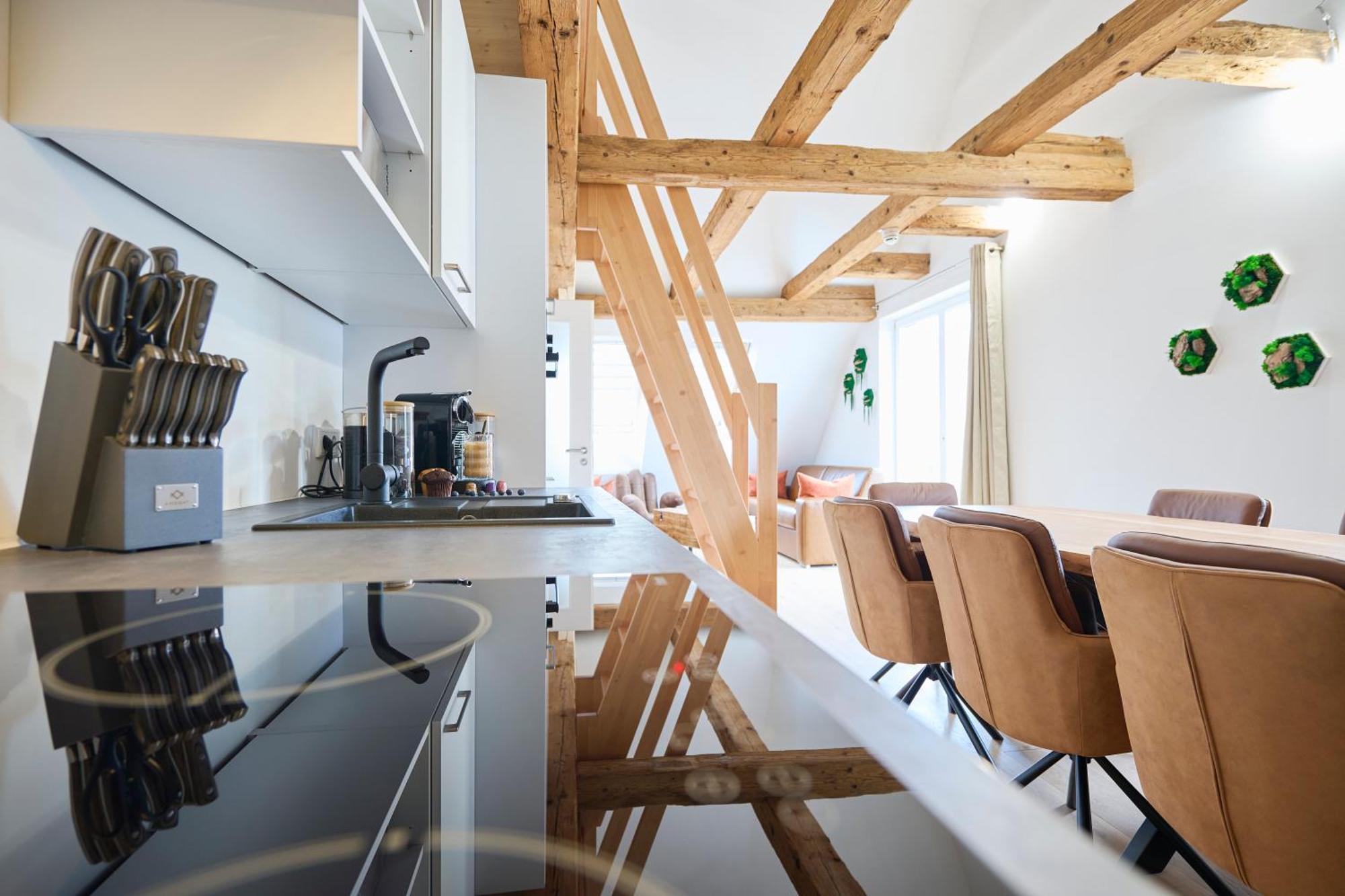 Ferienwohnung Wood World Luxury - Massage - Bergblick - Tranpolin- Parken Markdorf Exterior foto